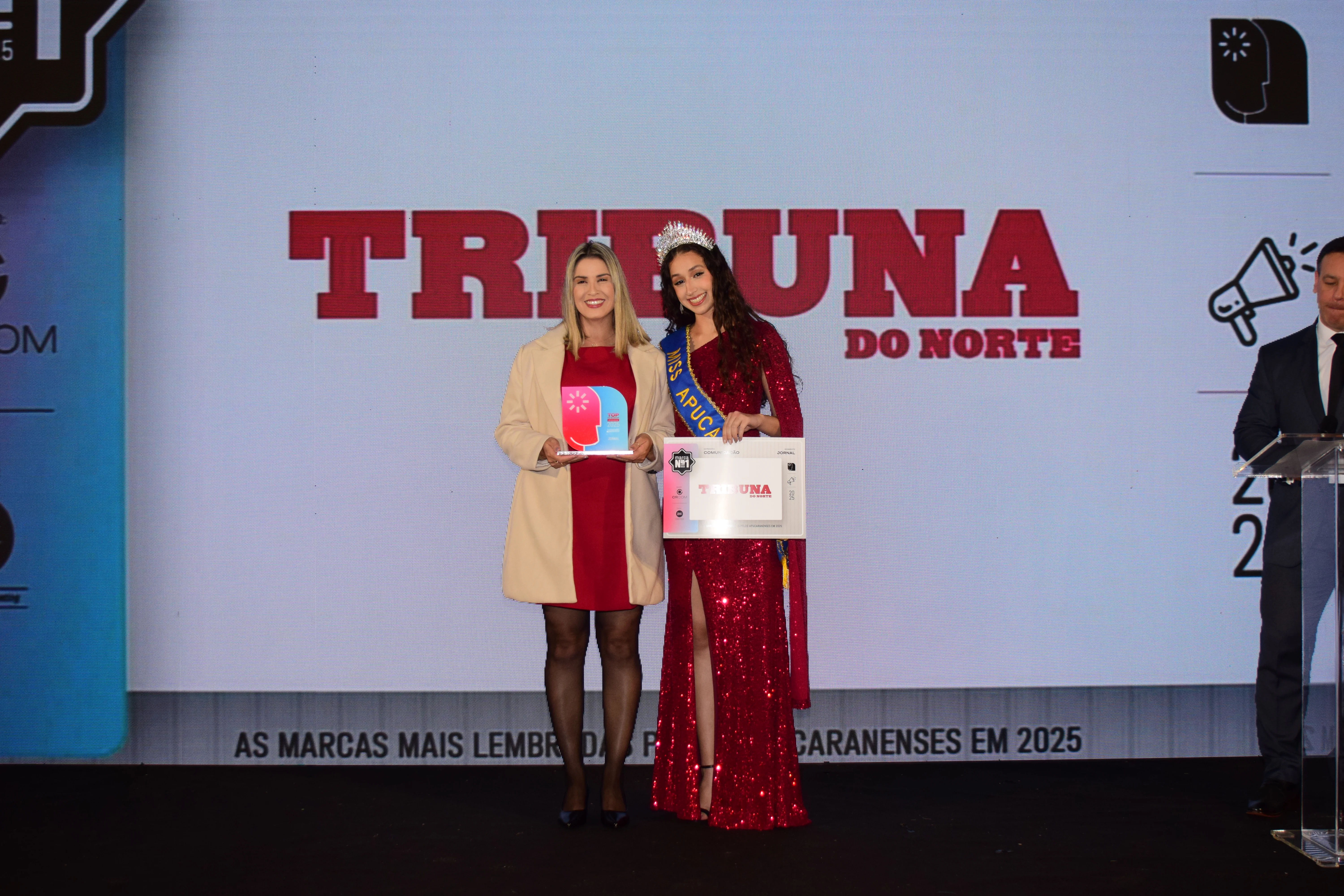 Jornalista Lis Kato representou Grupo Tribuna durante premiação