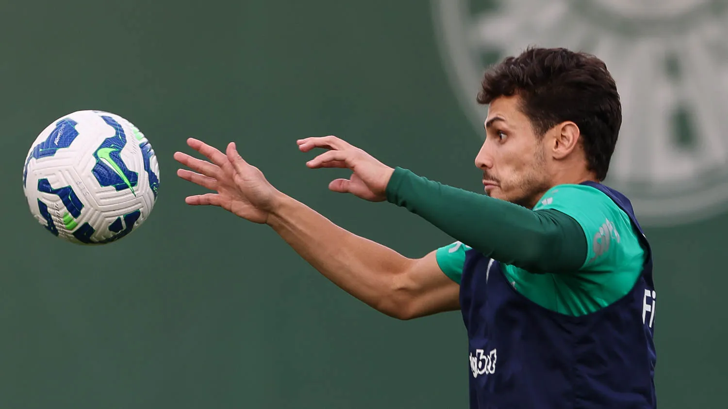 O jogador Raphael Veiga, da SE Palmeiras, durante treinamento, na Academia de Futebol. (Foto: Cesar Greco/Palmeiras/by Canon)