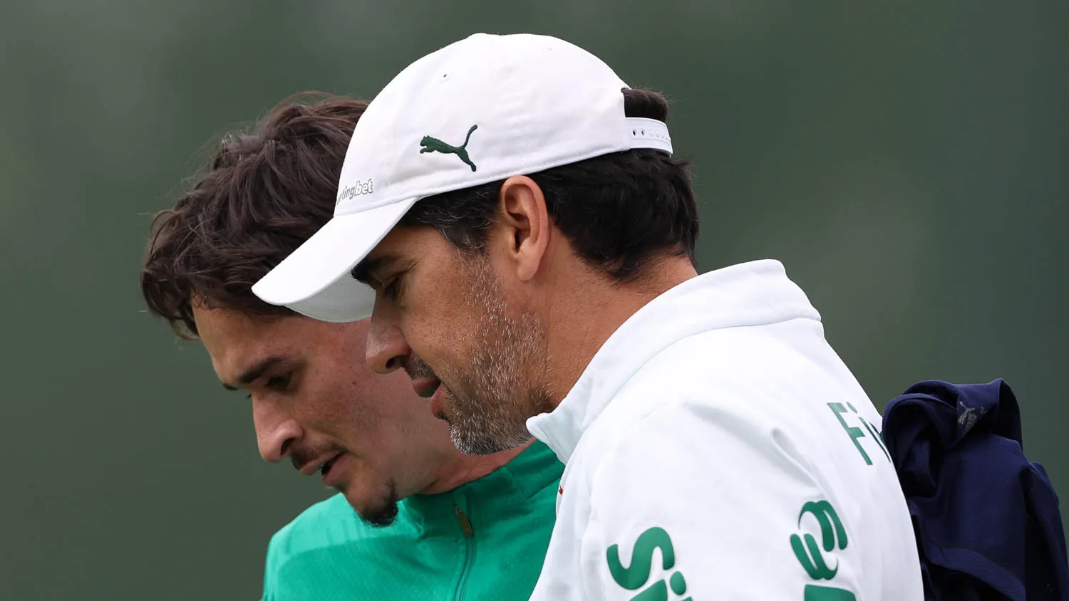 O técnico Abel Ferreira e o jogador Khellven (E), da SE Palmeiras, durante treinamento, na Academia de Futebol. (Foto: Cesar Greco/Palmeiras/by Canon)