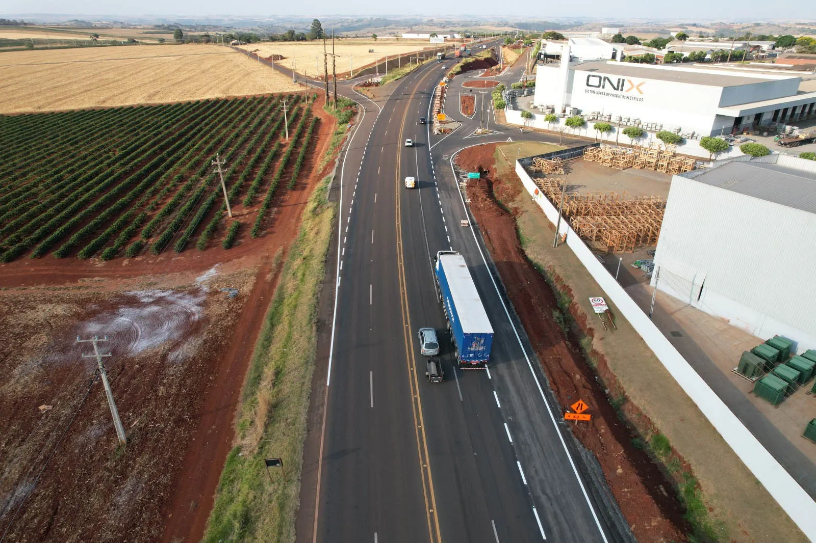 A nova trincheira está incluída um convênio entre a Secretaria de Infraestrutura e Logística (SEIL) e a Prefeitura de Mandaguari