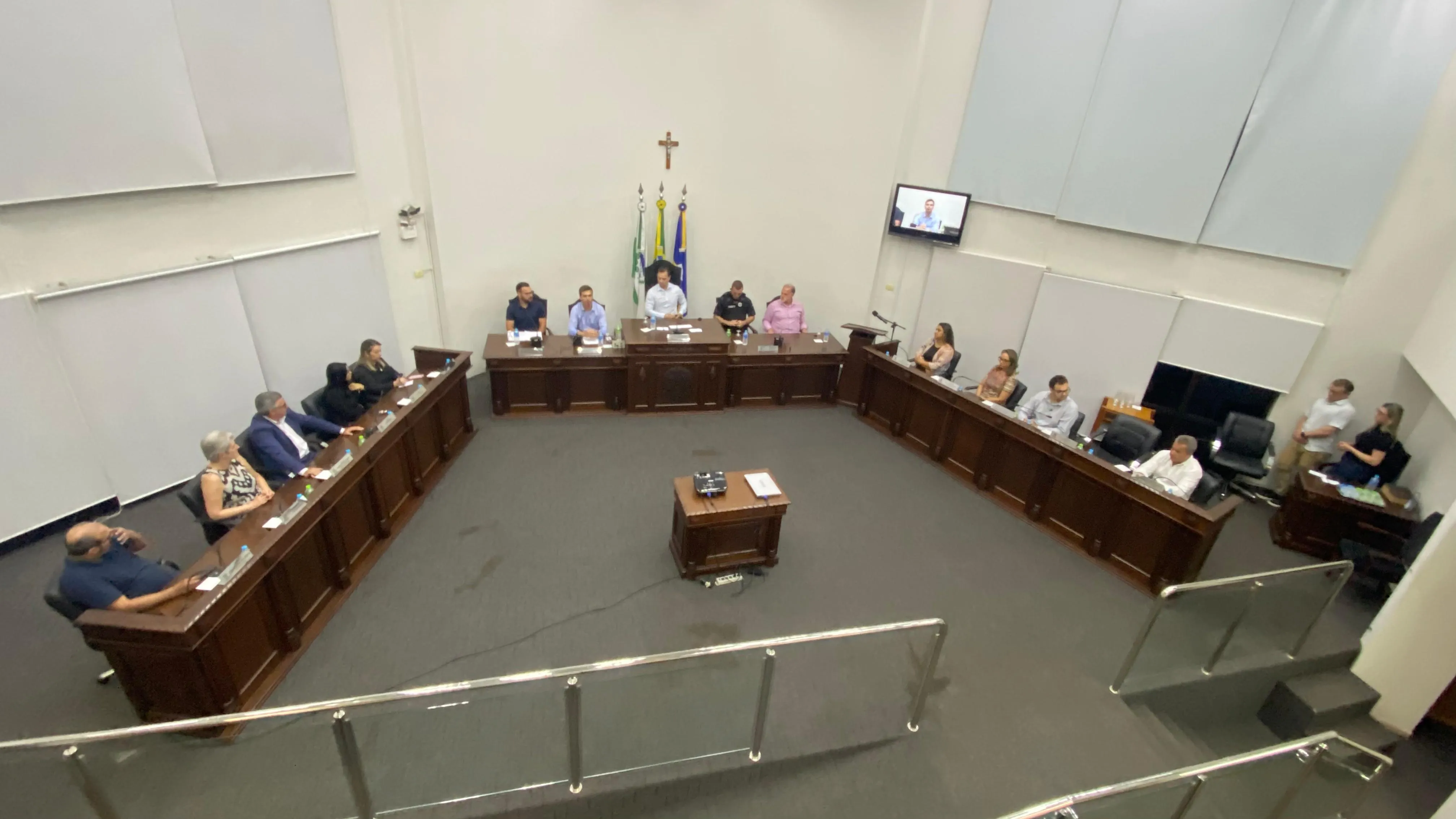 Audiência reuniu lideranças e autoridades no plenário da Câmara Municipal