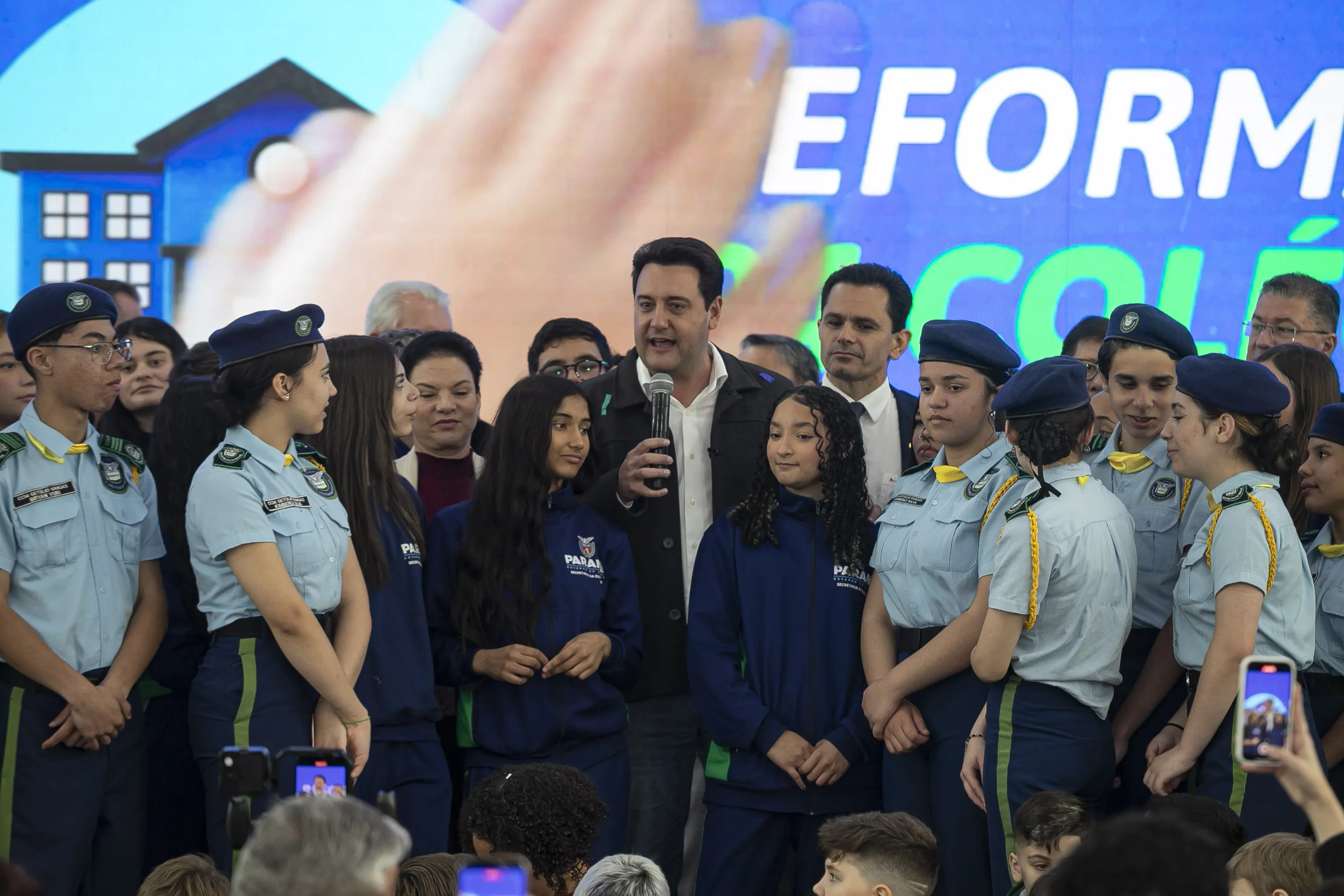 Curitiba, 21 de outubro de 2025 - Governador Carlos Massa Ratinho Junior anuncia investimentos para a Educação do Paraná.