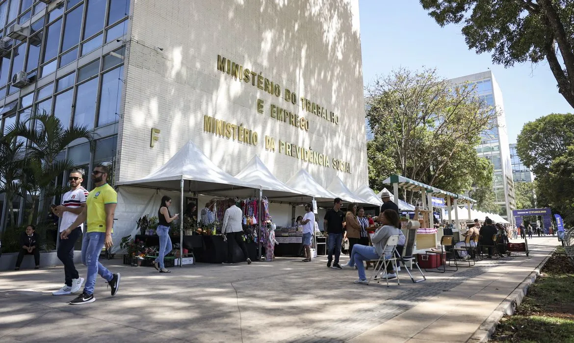 Os pagamentos dos saldos remanescentes serão feitos até o dia 12 de fevereiro