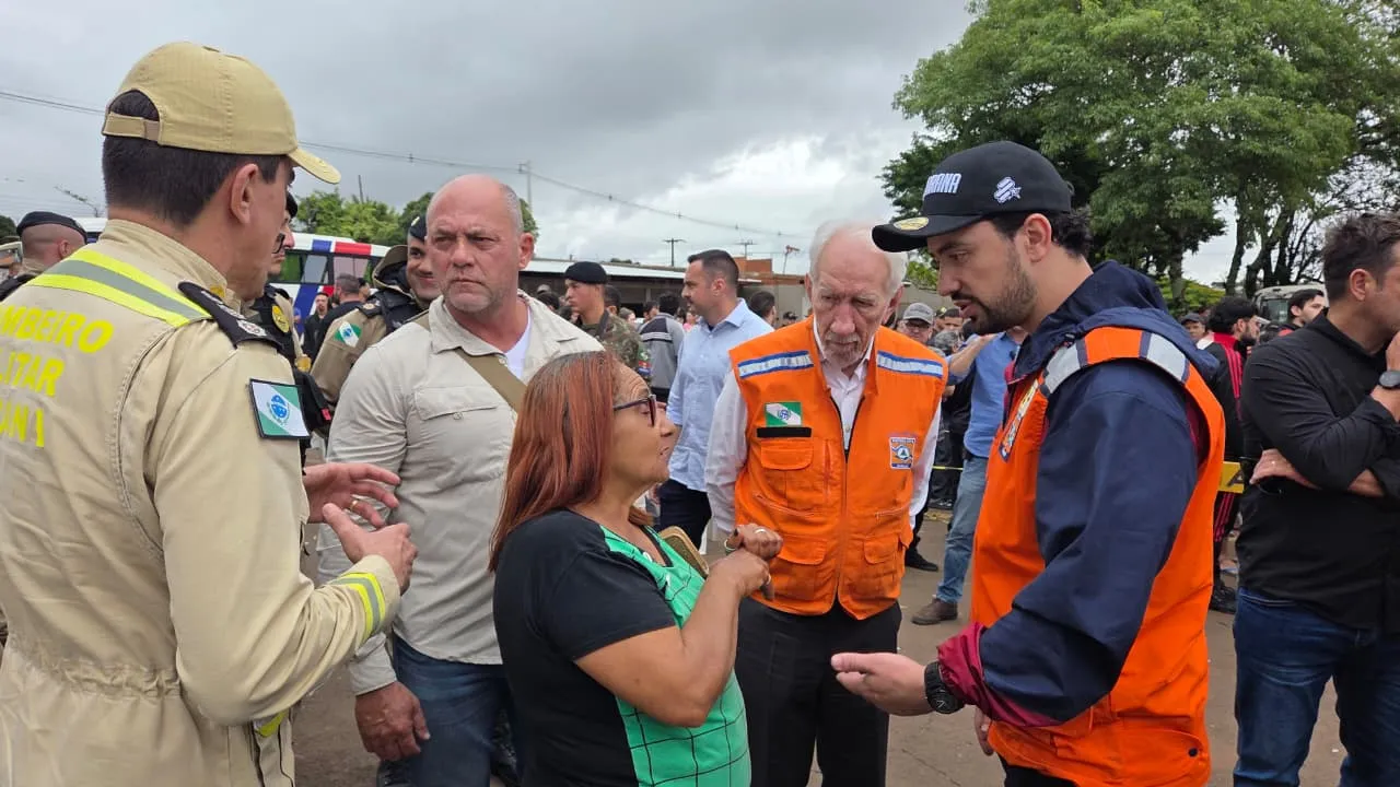 Governador em exercício Darci Piana e secretário Hudson Teixeira acompanham trabalhos em Apucarana