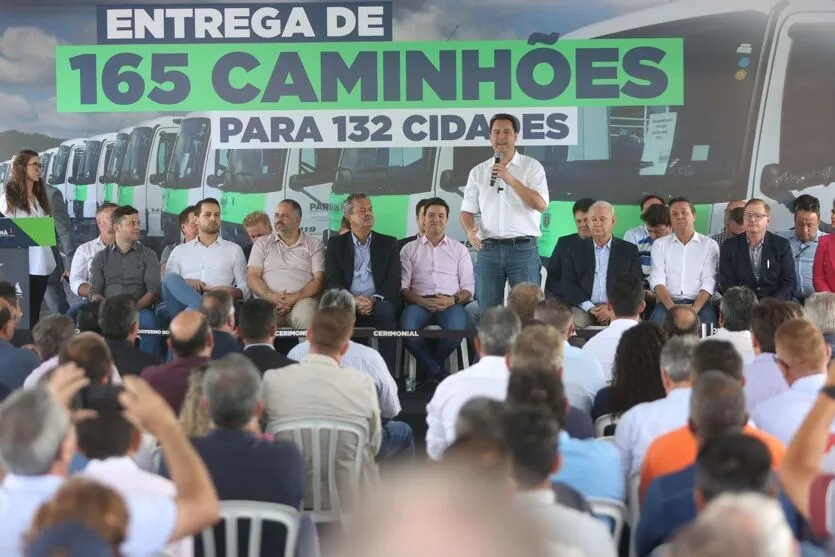Governador Carlos Massa Ratinho Junior faz a entrega de 165 caminhões para os municipios - Foto Gilson Abreu