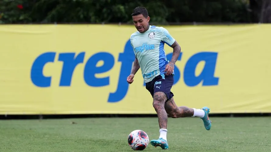 O jogador Dudu, da SE Palmeiras, durante treinamento, na Academia de Futebol. (Foto: Cesar Greco/Palmeiras/by Canon)