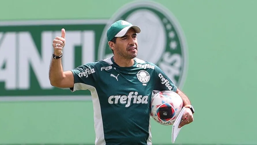 O técnico Abel Ferreira, da SE Palmeiras, durante treinamento, na Academia de Futebol. (Foto: Cesar Greco/Palmeiras/by Canon)