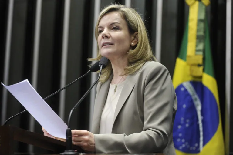 Plenário do Senado durante sessão não deliberativa.

Em discurso, senadora Gleisi Hoffmann (PT-PR).

Foto: Marcos Oliveira/Agência Senado