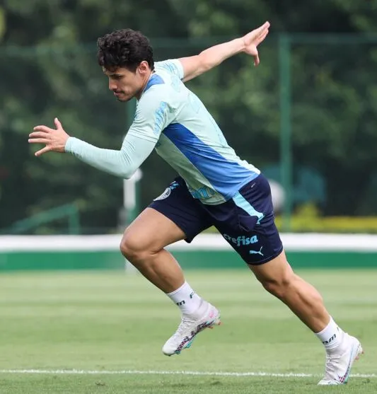 O jogador Raphael Veiga, da SE Palmeiras, durante treinamento, na Academia de Futebol. (Foto: Cesar Greco/Palmeiras/by Canon)