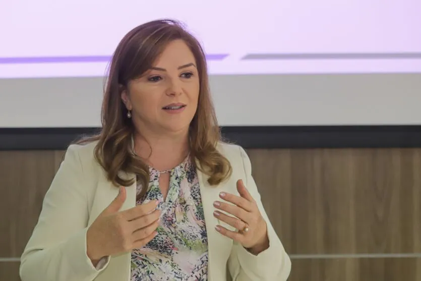 Curitiba, 02 de março de 2023 - Secretaria da Mulher e Igualdade Racial promove encontro com Secretarias municipais. Com a palavra Leandre Del Ponte, secretária da pasta.