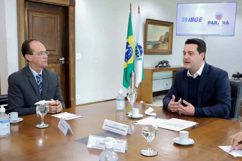 Governador Carlos Massa Ratinho Jr recebe em reunião presidente e superintendentes do IBGE.Fotos:Ari Dias/AEN