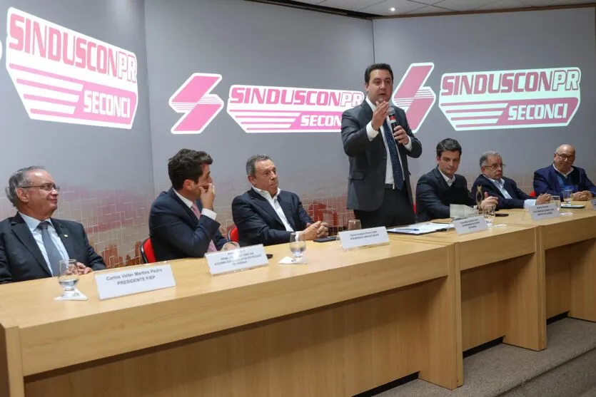 O governador Carlos Massa Ratinho Junior anunciou nesta terça-feira (6) uma nova etapa do programa Casa Fácil Paraná.O anúncio foi feito durante as comemorações dos 79 anos do Sindicato das Indústrias da Construção Civil do Paraná (Sinduscon-PR)
Foto Gilson Abreu/aen