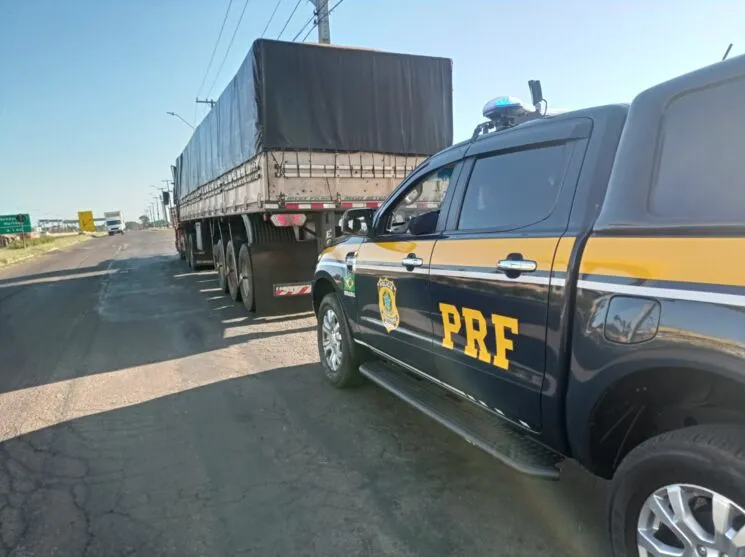 Carreta foi abordada no km 179 da BR-369