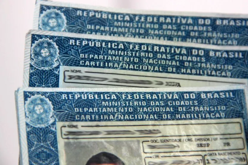 Detran alerta sobre venda de habilitação falsa pela internet.
Foto: Detran