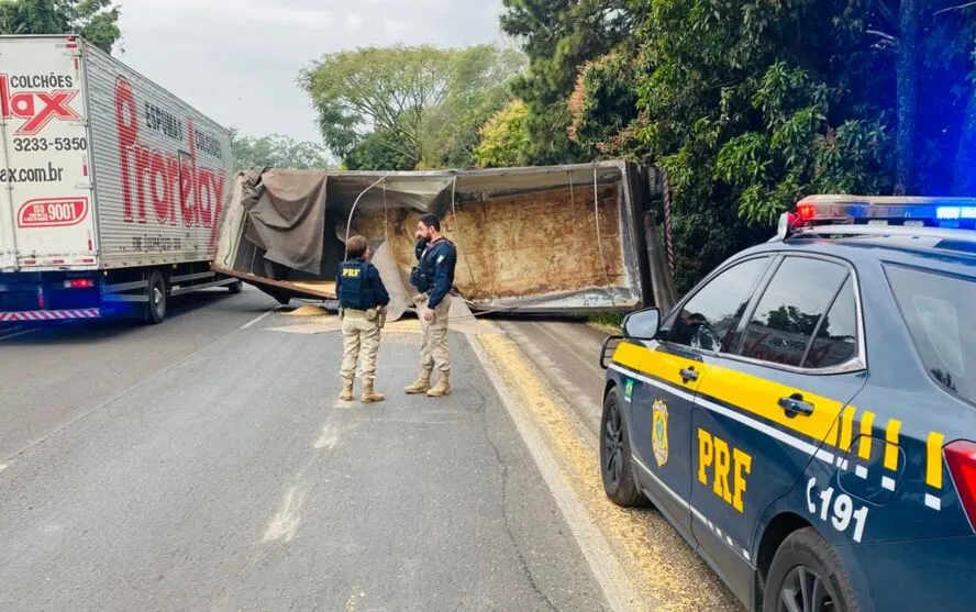 PRF atendeu a ocorrência em Apucarana