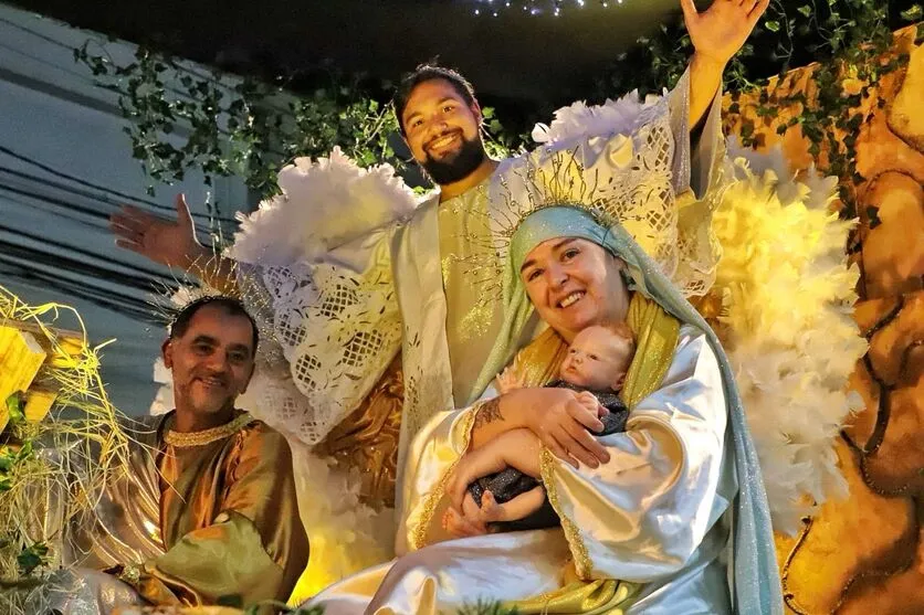 Espetáculo natalino conta com as apresentações de 100 artistas performáticos
