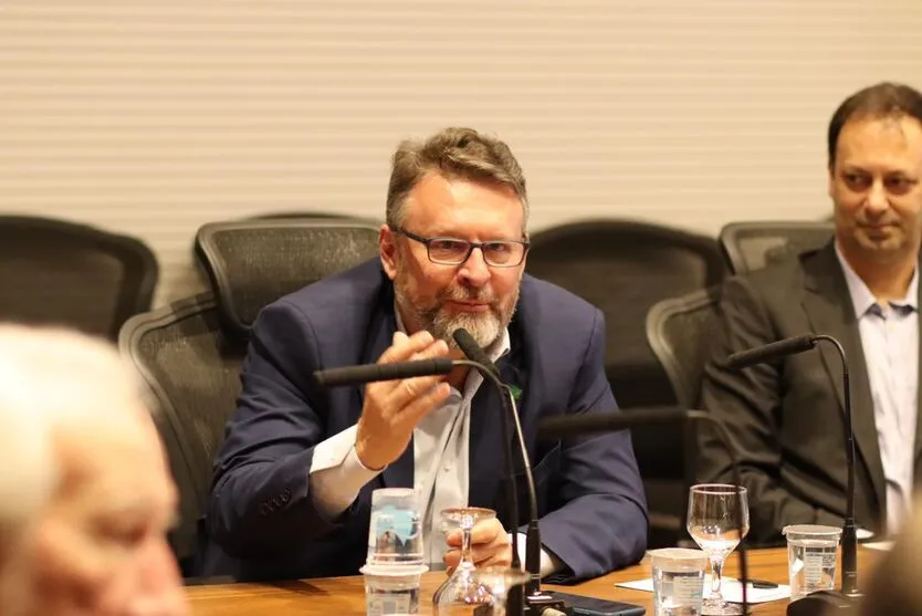 Reunião entre Governo Estadual e o diretor Regional da Agência Francesa De Desenvolvimento