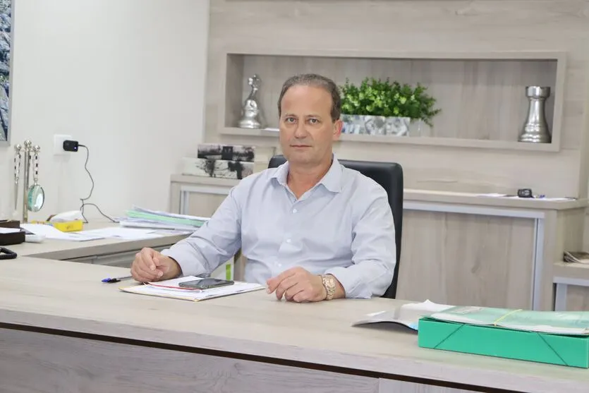 Carlos Gil, presidente da Amuvi, defende mudança de sede para Borrazópolis