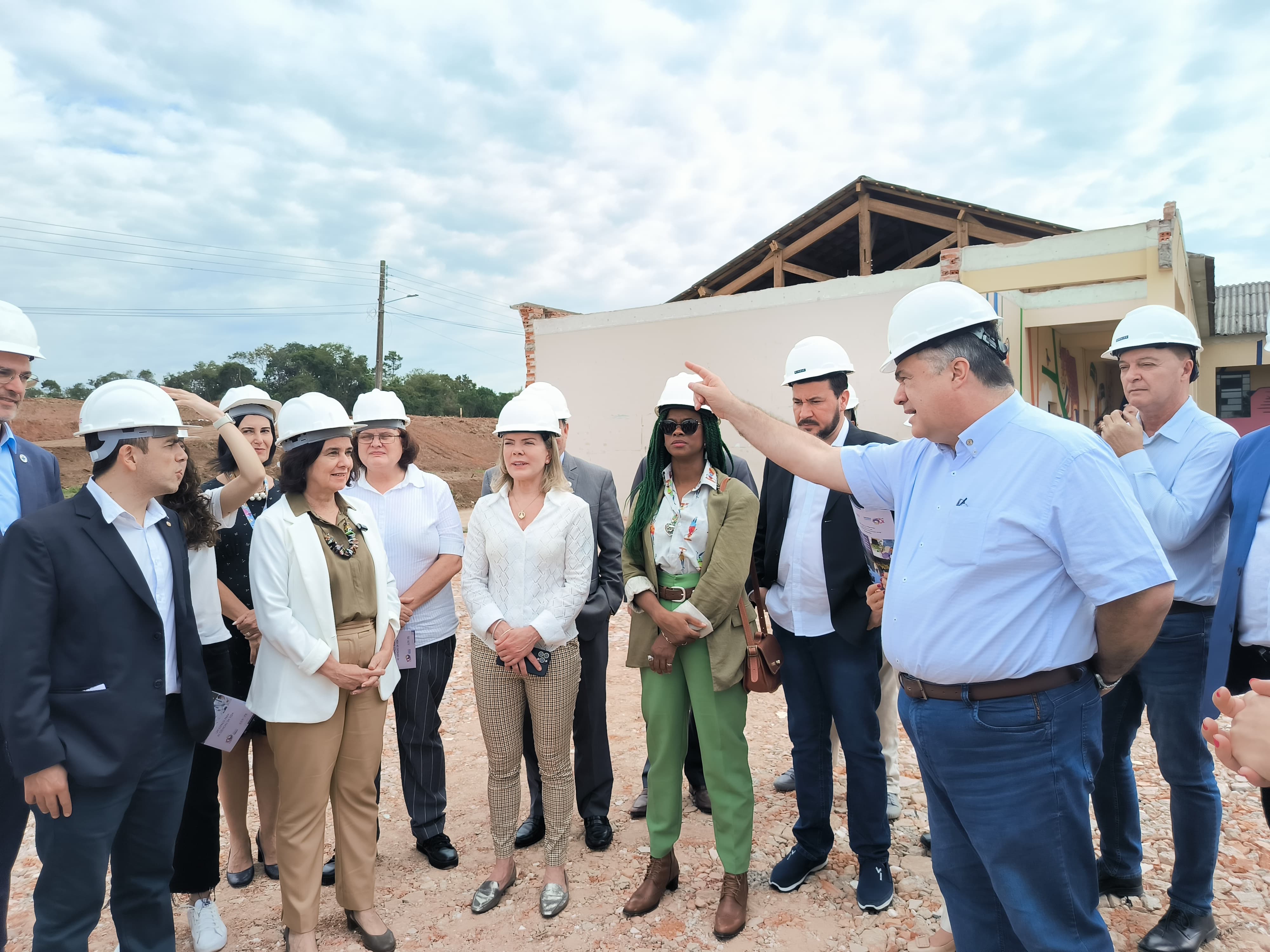 Tribuna do Norte - Beto Preto e ministra da Saúde vistoriam obras de ...