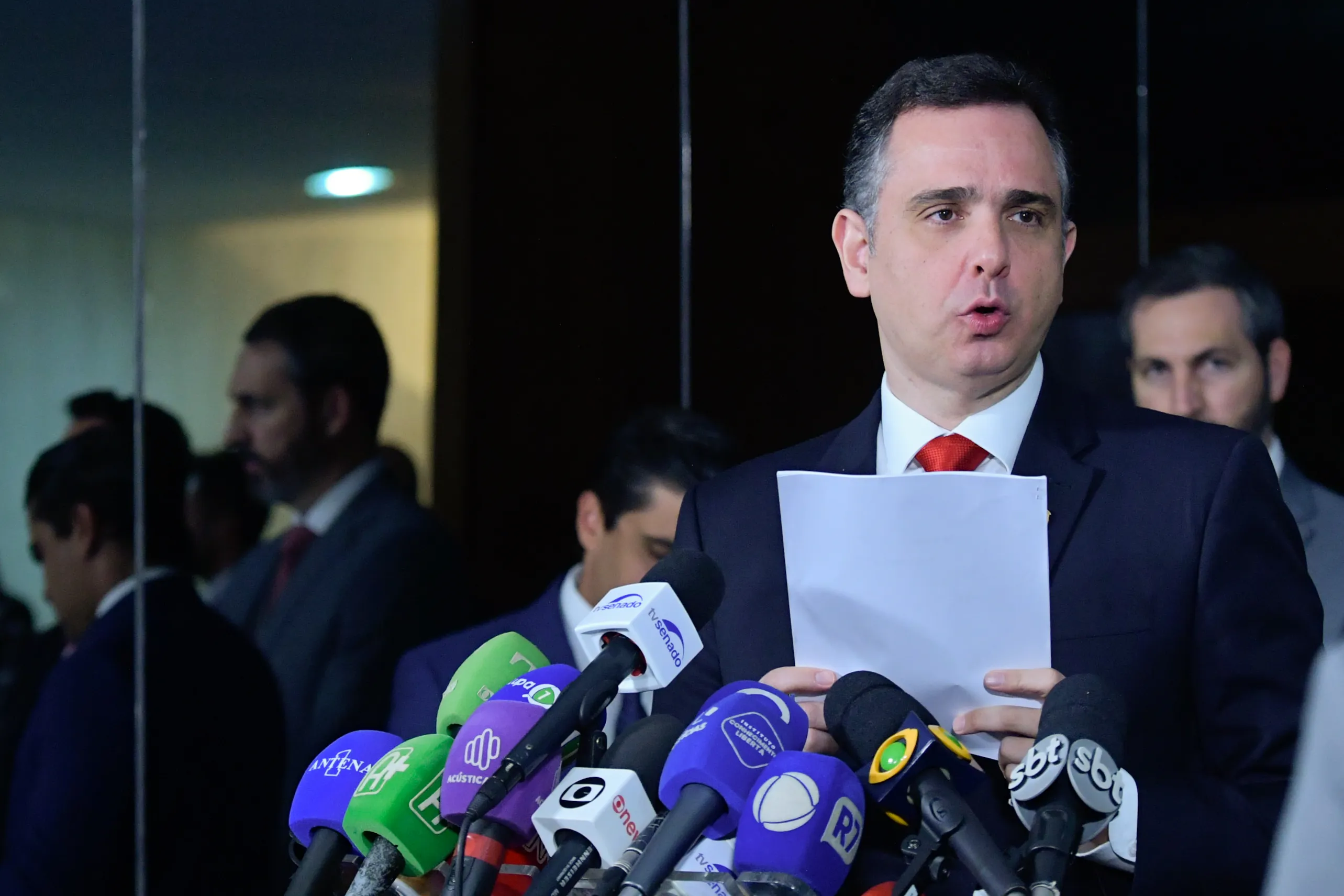 Presidente do Senado Federal, senador Rodrigo Pacheco (PSD-MG), concede entrevista coletiva e fala sobre o plano de renegociação das dívidas dos Estados, elaborado pelo Senado, com mudanças em relação à proposta apresentada pelo governo por meio do programa Juros por Educação.

Foto: Geraldo Magela/Agência Senado