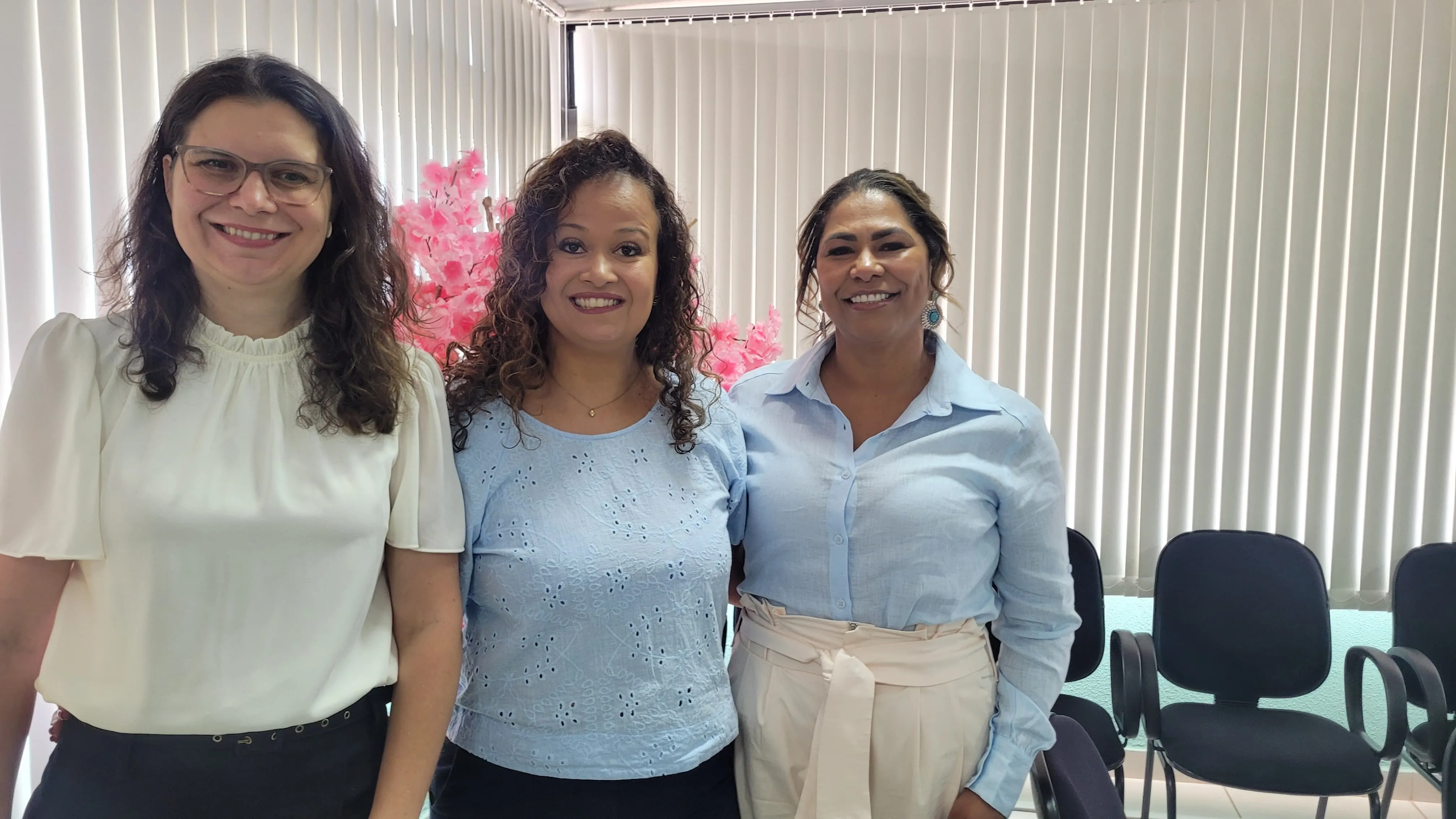 Fabíola Cristina Carrero, Karine Mota e Ana Paula do Carmo Donato, respectivamente Assistência Social, Mulher e Educação