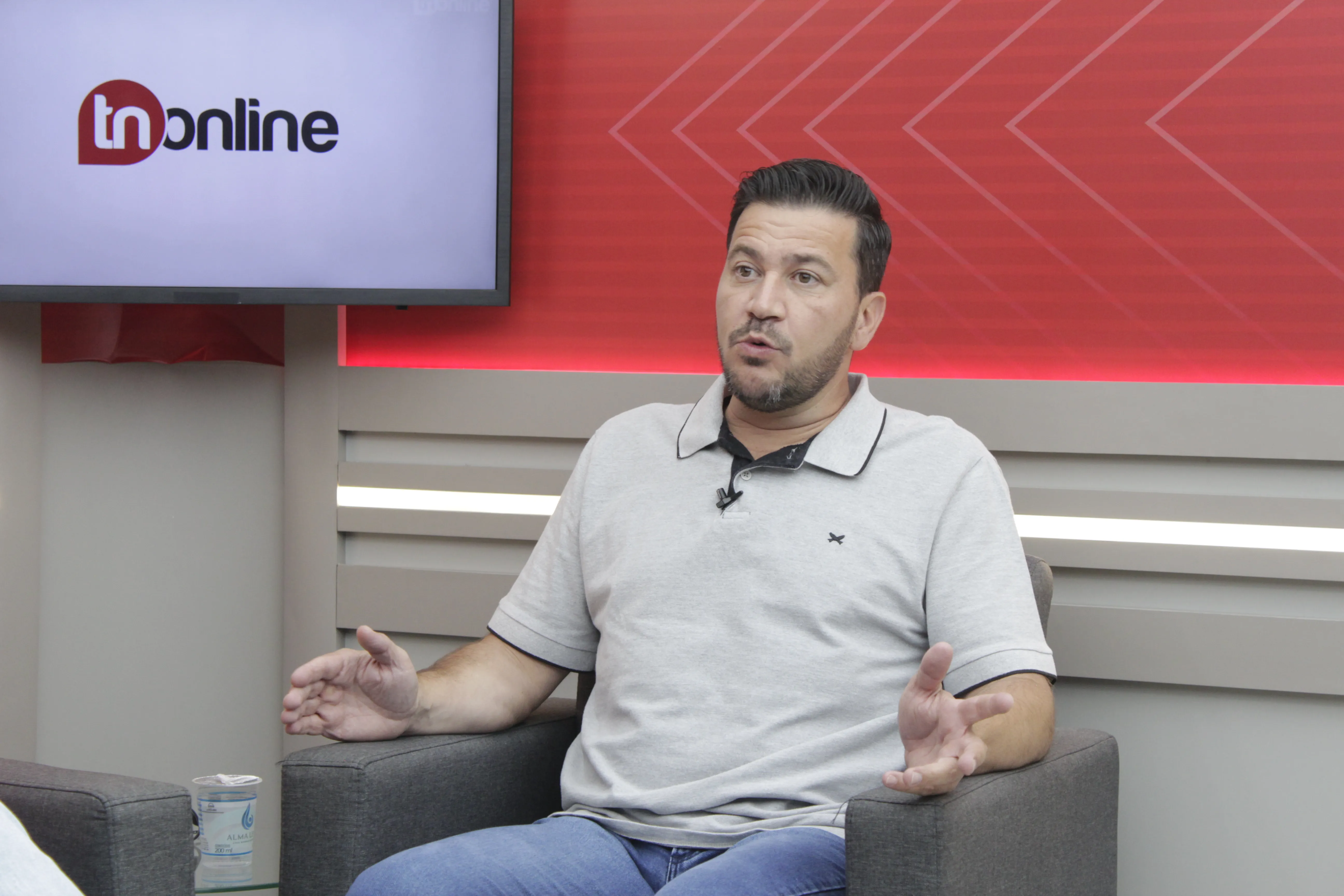 Arilson nos estúdios do TNonline