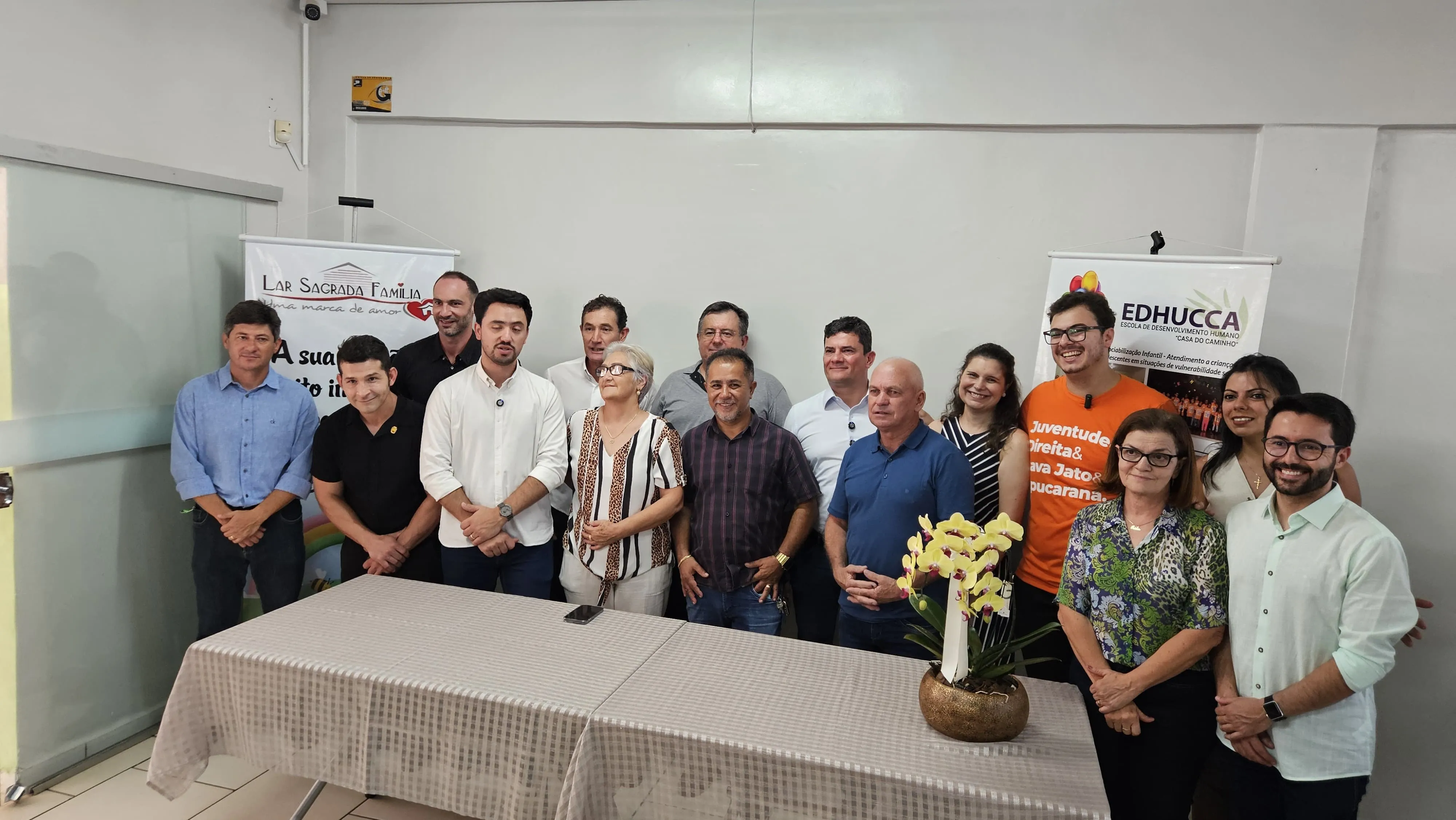 Moro, Rodolfo, vereadores e lideranças durante evento em Apucarana