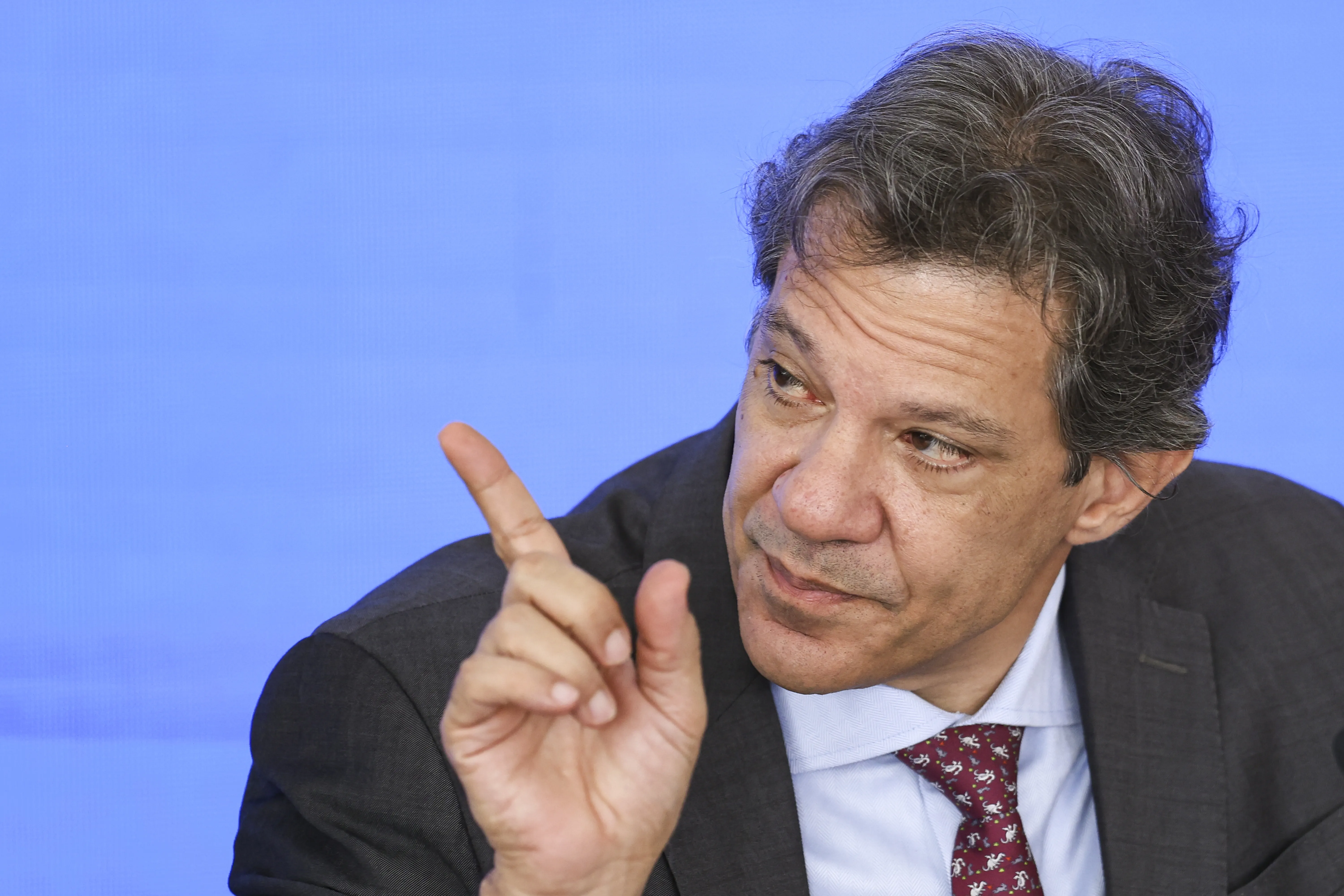 Brasília (DF), 12/02/2025 - O ministro da Fazenda, Fernando Haddad, durante cerimônia que celebra um ano do programa Nova Indústria Brasil e do lançamento da Missão 6: Tecnologias de Interesse para a Soberania e Defesa Nacionais, no Palácio do Planalto. Foto: Marcelo Camargo/Agência Brasil