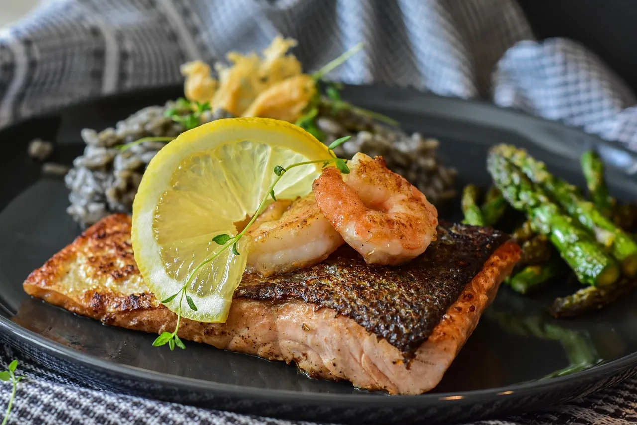 Salmão com molho de laranja
