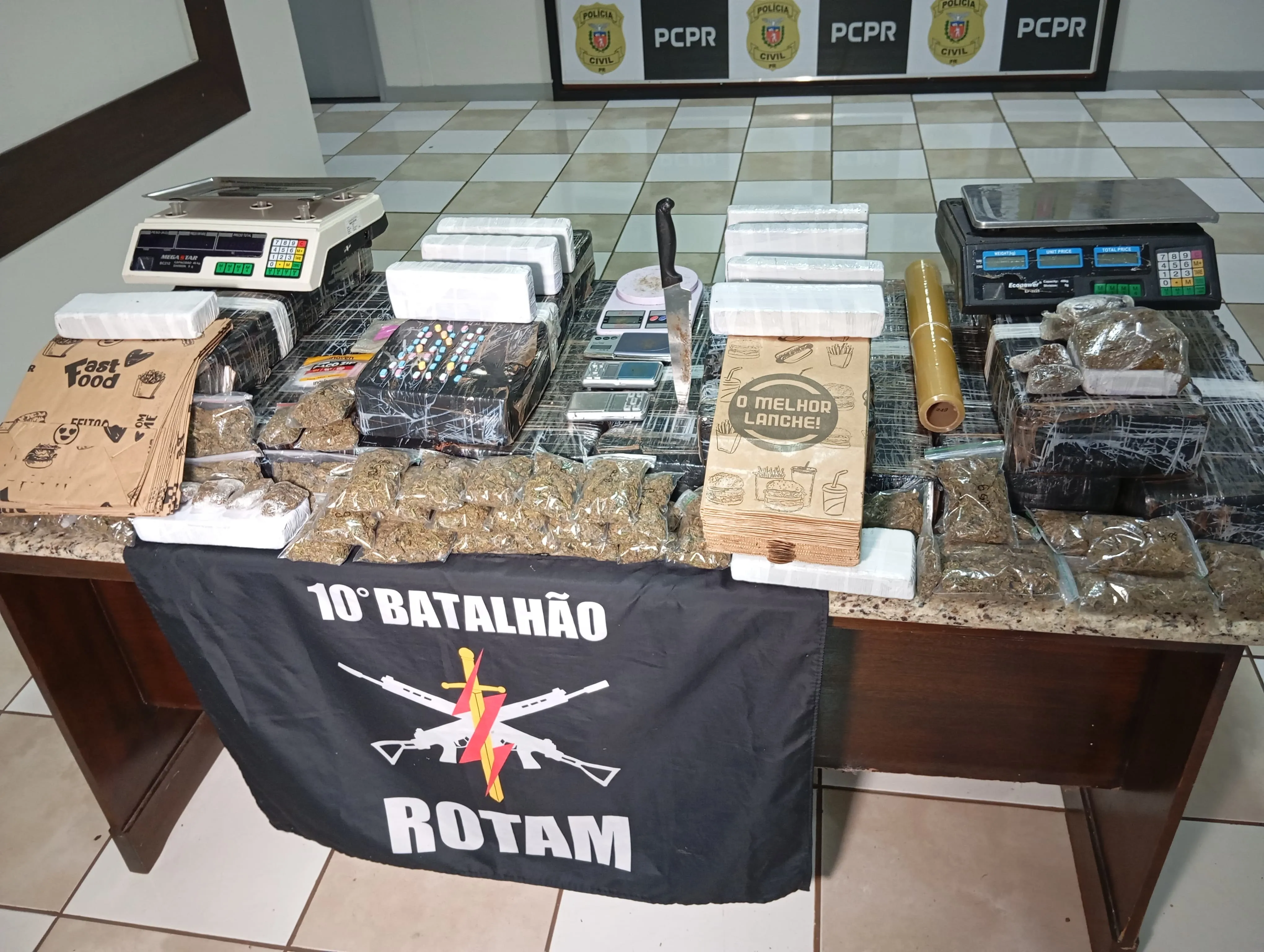 Drogas foram entregues na delegacia de Apucarana