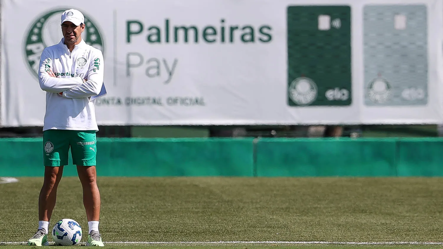 O técnico Abel Ferreira, da SE Palmeiras, durante treinamento, na Academia de Futebol. (Foto: Cesar Greco/Palmeiras/by Canon)