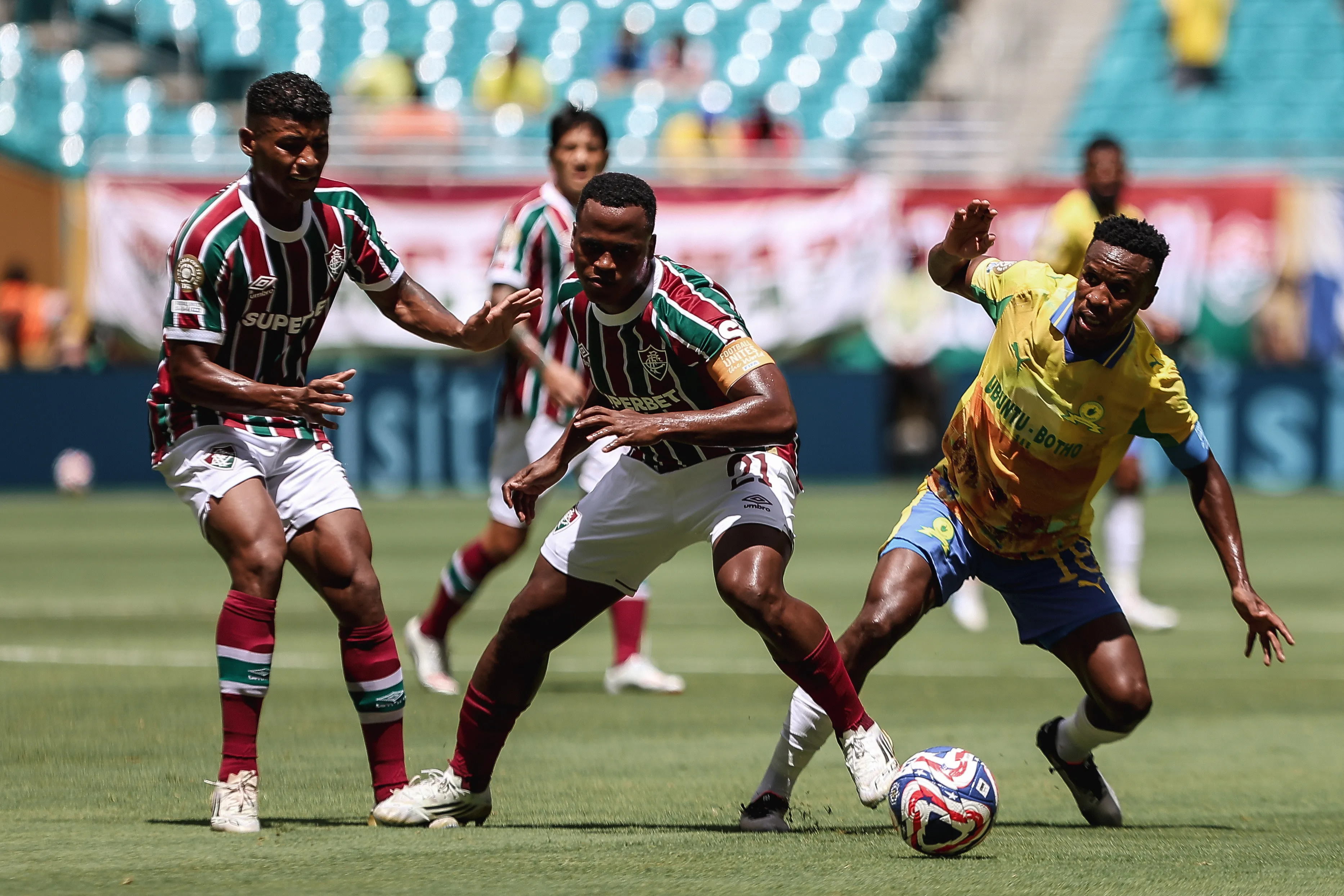 Miami, EUA - 25/06/2025 - Hard Rock Stadium -   
Fluminense enfrenta o Mamelodi Sundows esta tarde em Miami pela 3ª rodada da fase de grupos da Copa do Mundo de Clubes da FIFA 2025.

FOTO: LUCAS MERÇON / FLUMINENSE F.C.
.
IMPORTANTE: Imagem destinada a uso institucional e divulgação, seu
uso comercial está vetado incondicionalmente por seu autor e o
Fluminense Football Club.É obrigatório mencionar o nome do autor ou
usar a imagem.
.
IMPORTANT: Image intended for institutional use and distribution.
Commercial use is prohibited unconditionally by its author and
Fluminense Football Club. It is mandatory to mention the name of the
author or use the image.
.
IMPORTANTE: Imágen para uso solamente institucional y distribuición. El
uso comercial es prohibido por su autor y por el Fluminense FootballClub. 
És mandatório mencionar el nombre del autor ao usar el imágen.