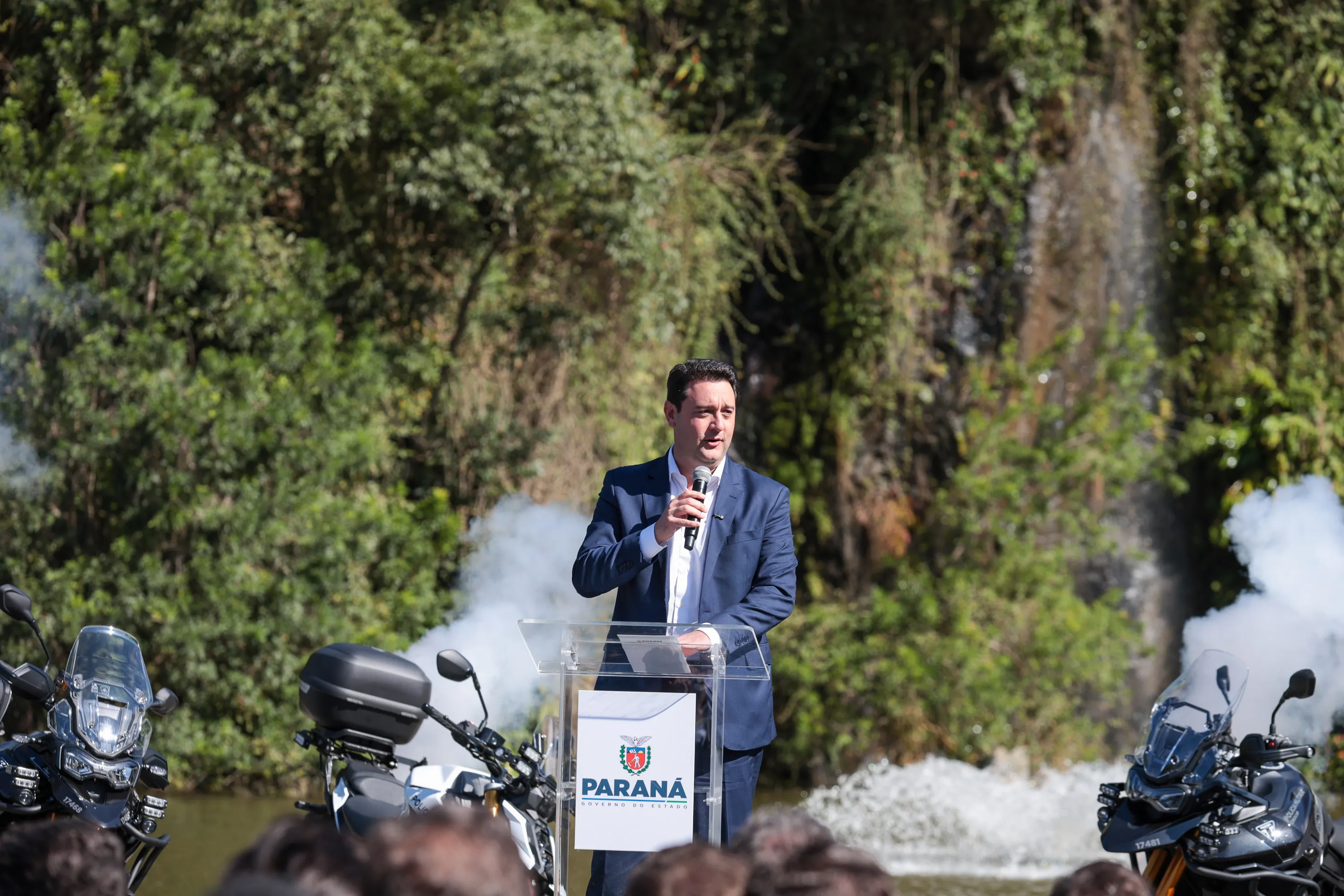 O governador Carlos Massa Ratinho Junior entrega nesta terça-feira (17) 431 novos veículos para a Polícia Militar. São 209 motocicletas  e 222 automóveis para diversas unidades, na Pedreira Paulo Leminski, em Curitiba.