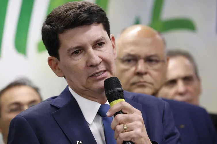 Imagem descritiva da notícia BNDES estuda suspensão temporária de dívidas de afetados por tarifaço