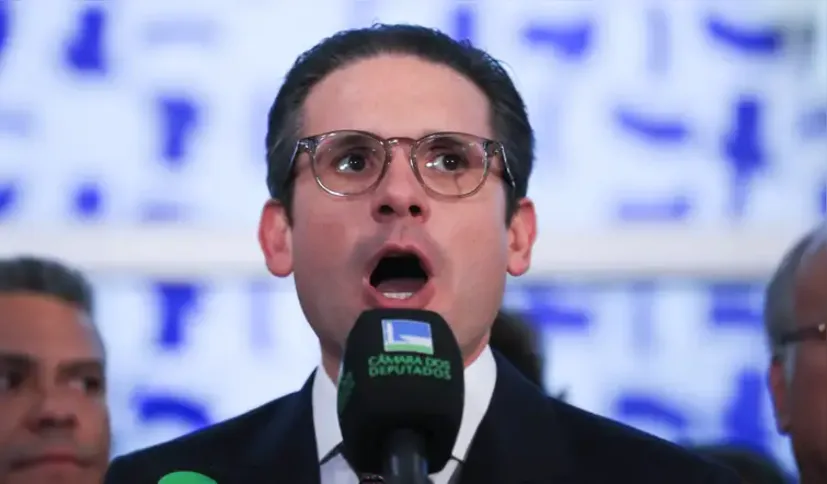 Imagem ilustrativa da imagem Câmara pode pautar projeto contra ‘adultização’ de crianças nas redes