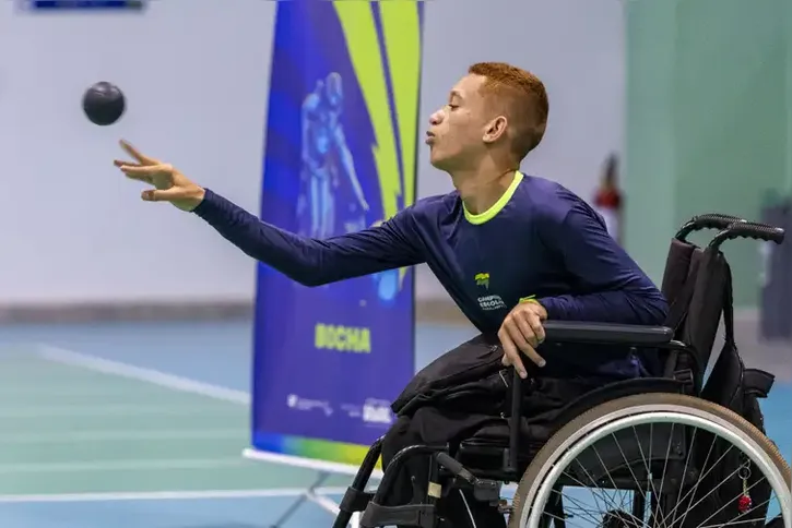Imagem ilustrativa da imagem Gratuita, Escolinha Paralímpica leva esporte a jovens com deficiência