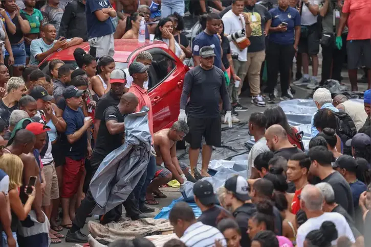 Imagem ilustrativa da imagem Ativistas denunciam "massacre" em ação policial no Rio