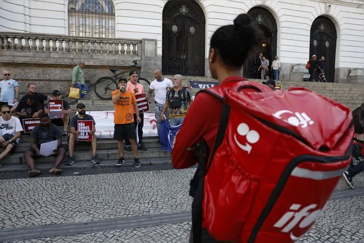 Imagem ilustrativa da imagem Entregadores protestam contra modalidade nova de trabalho do iFood