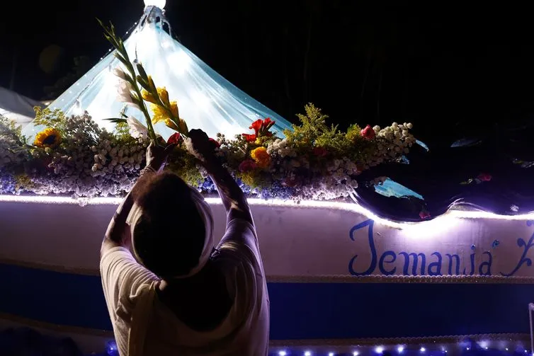 Imagem descritiva da notícia Umbanda faz culto à Iemanjá na véspera do réveillon no Rio
