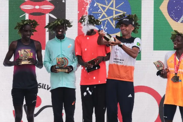 Imagem ilustrativa da imagem Com ultrapassagem nos minutos finais, etíope vence a São Silvestre