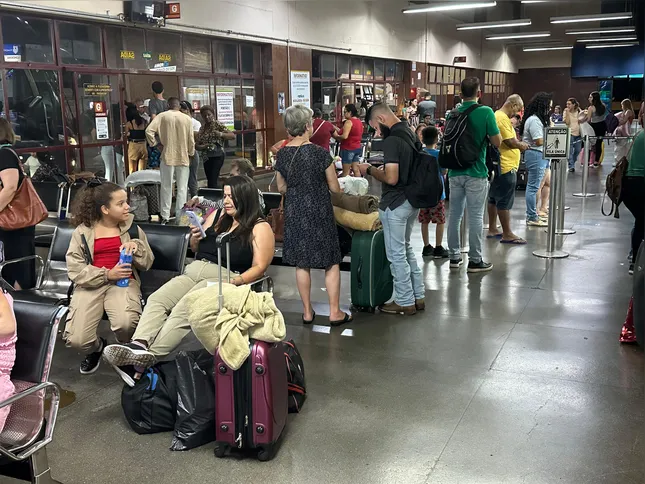 Imagem ilustrativa da imagem Fluxo de passageiros tem alta de 80% em Apucarana