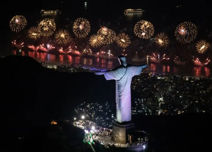 Imagem ilustrativa da imagem Virada do ano no Rio leva 2,6 milhões de pessoas a Copacabana