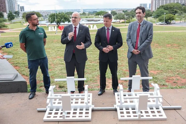 Imagem ilustrativa da imagem EBC instala antena de TV 3.0 na Torre de TV, em Brasília