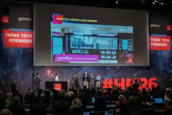 Imagem ilustrativa da imagem Robô cozinheiro com IA vence prêmio internacional de robótica