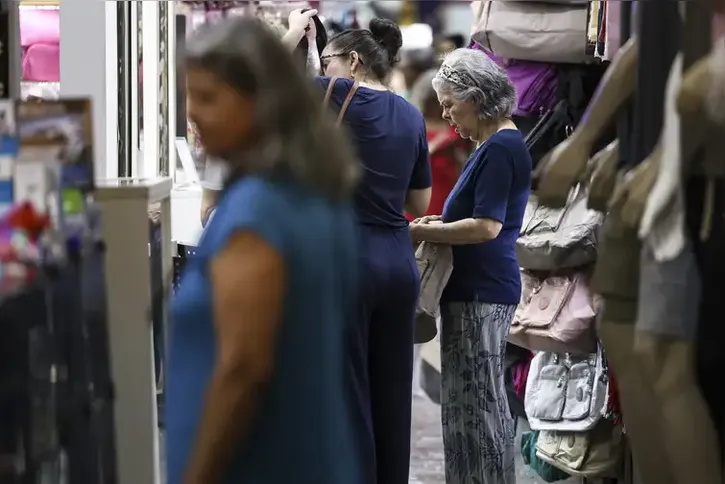 Imagem ilustrativa da imagem Economia prateada mostra força de consumidores e empreendedores 60+