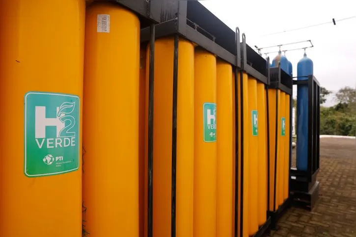 Imagem ilustrativa da imagem Energia solar em Itaipu tem potencial para dobrar capacidade da usina