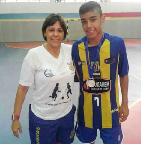 Imagem ilustrativa da imagem Reconhecimento a pioneiras da seleção feminina é "resgate" e "legado"
