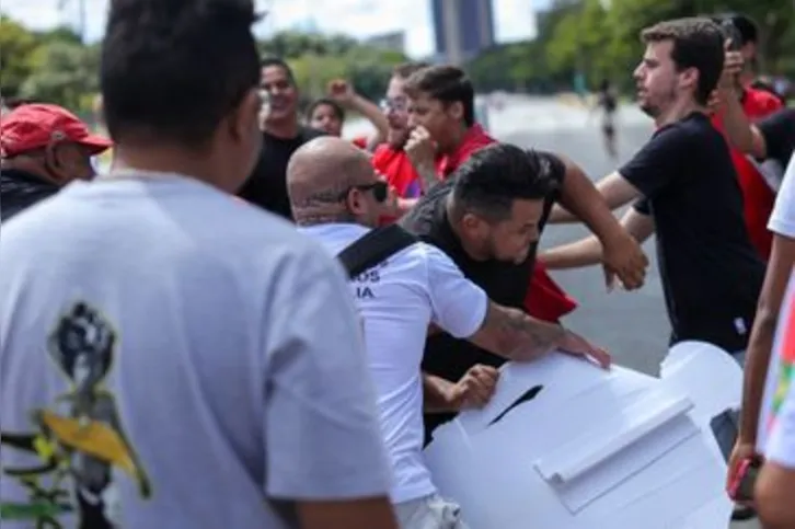 Imagem ilustrativa da imagem Sindicatos realizam ato pelo direito ao descanso e fim da escala 6x1