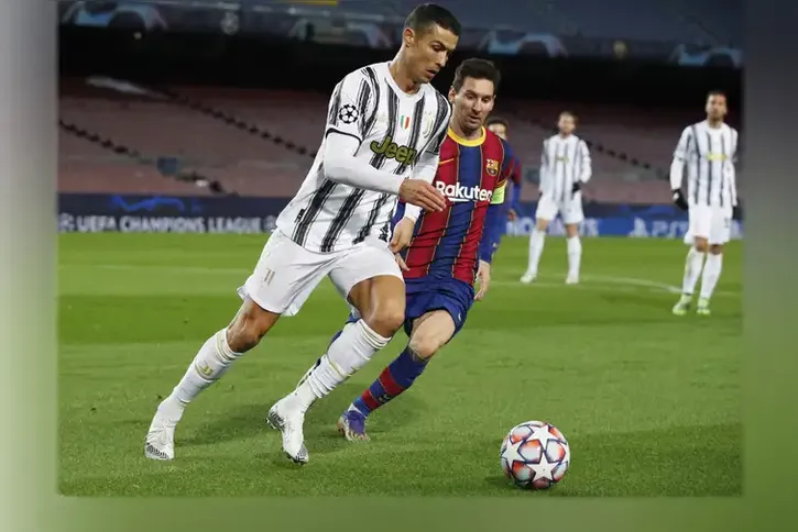Imagem ilustrativa da imagem Cristiano Ronaldo e Lionel Messi preparam "última dança" na Copa