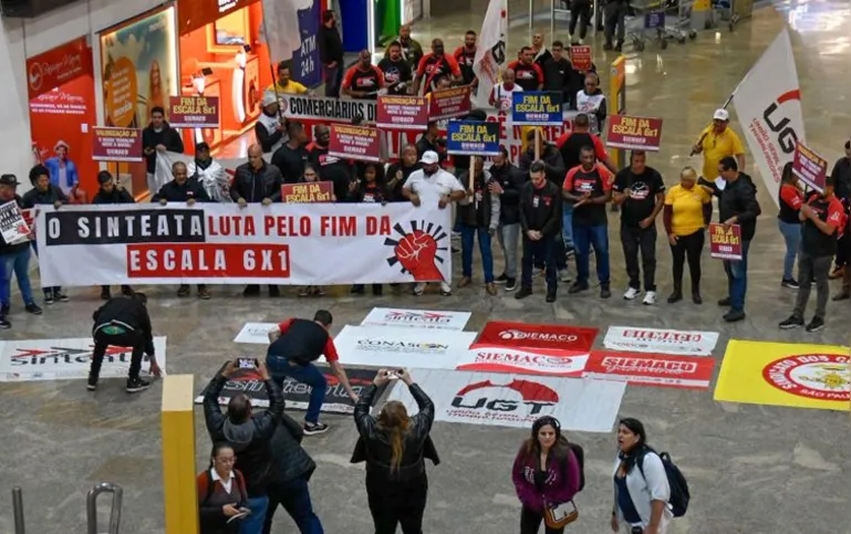 Imagem ilustrativa da imagem Manifestação no Aeroporto de Guarulhos pede fim da escala 6x1